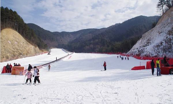 鄭州桃花峪生態滑雪場