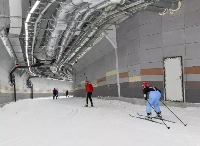 亞洲首座四季越野滑雪場(chǎng)正式投入使用1