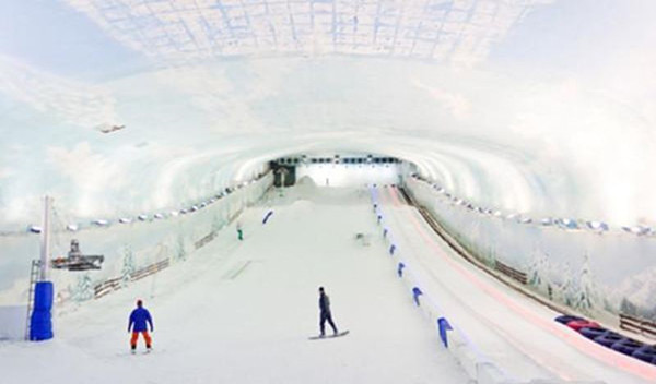 深圳阿爾卑斯室內滑雪場