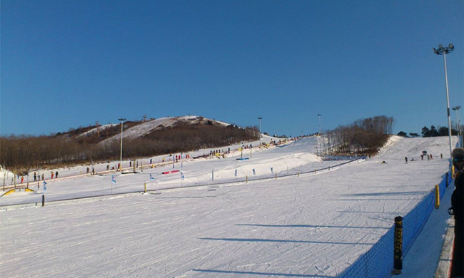 遼寧沈陽怪坡滑雪場