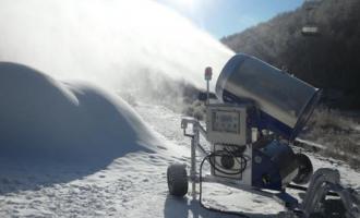 為什么要選準造雪機廠家