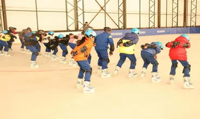 北京懷柔:首個(gè)可移動真冰場助力2022年北京冬奧會