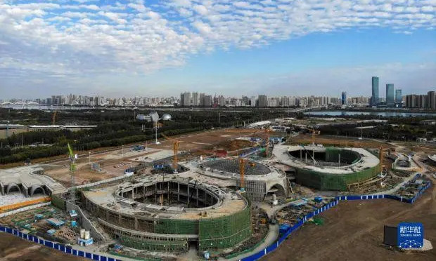 9月26日拍攝的在建的哈爾濱四季冰雪旅游項目(無人機照片)